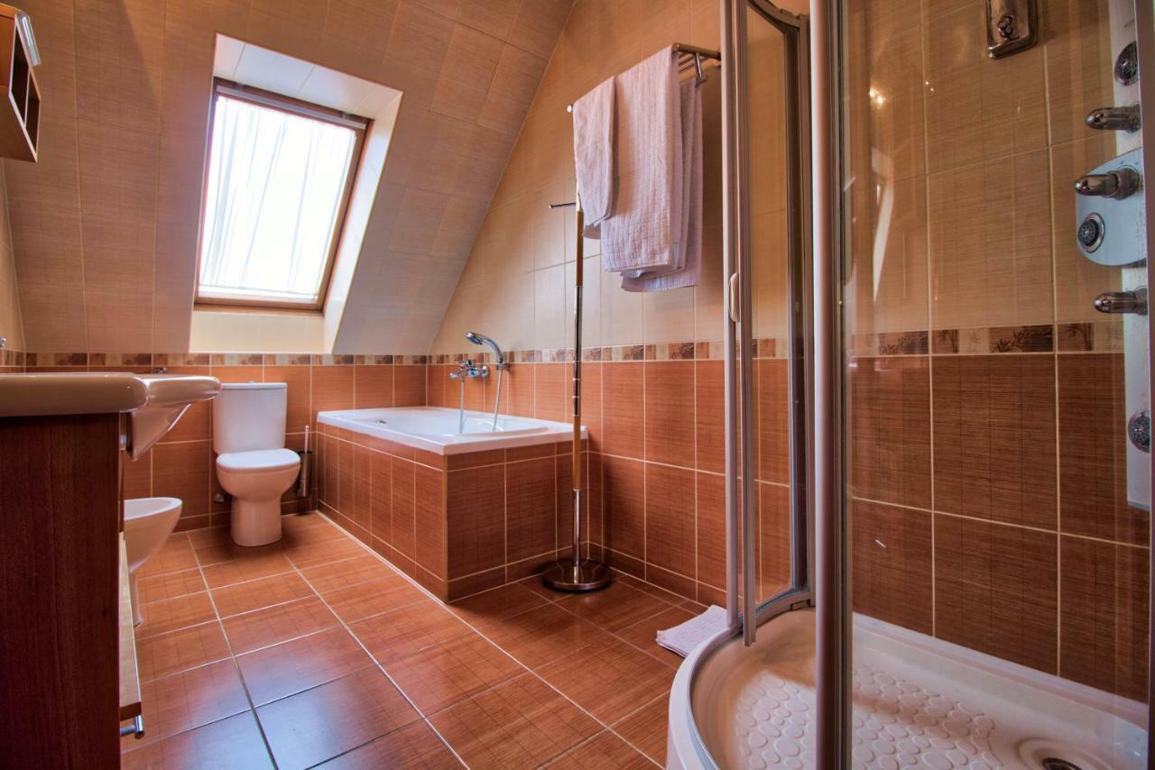 Palazzo Wellness Villa Eger Extérieur photo