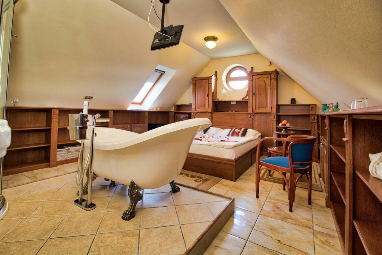 Palazzo Wellness Villa Eger Extérieur photo