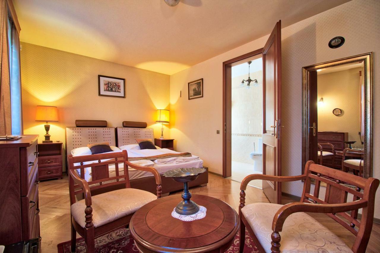 Palazzo Wellness Villa Eger Extérieur photo